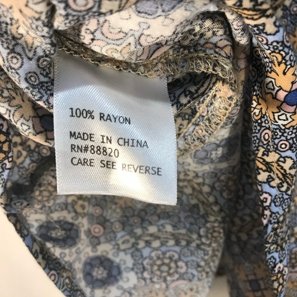 Adrienne Vittadini Blouse Floral Asymmetrical Top size 1X - Picture 9 of 9